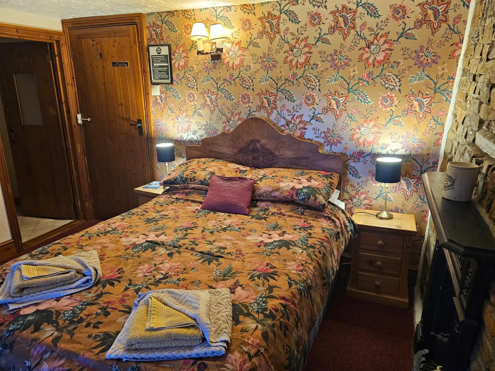 The West Country Inn كلوفيلي المظهر الخارجي الصورة